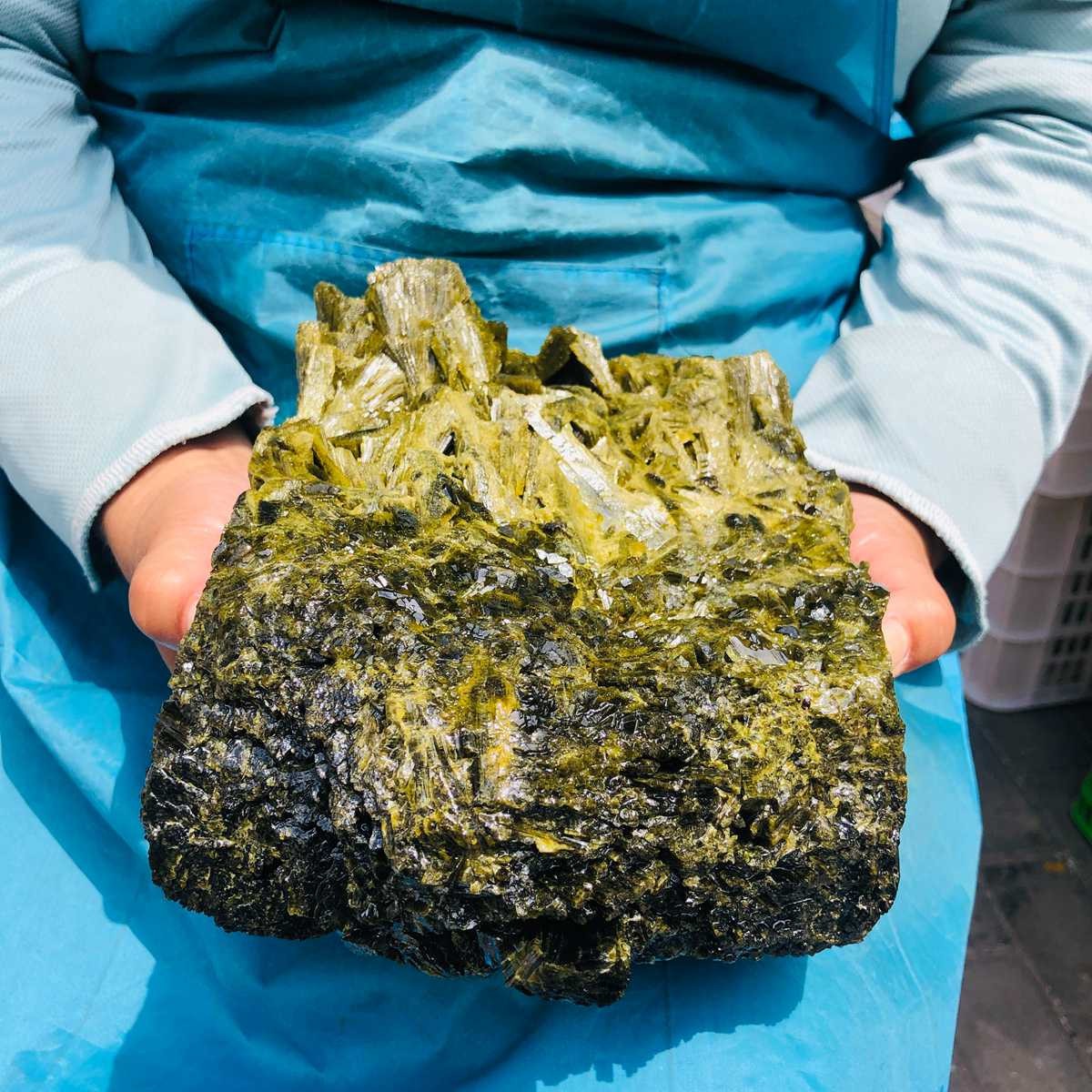 5670g Natural green tourmaline specimen crystal Mineral Specimen Healing