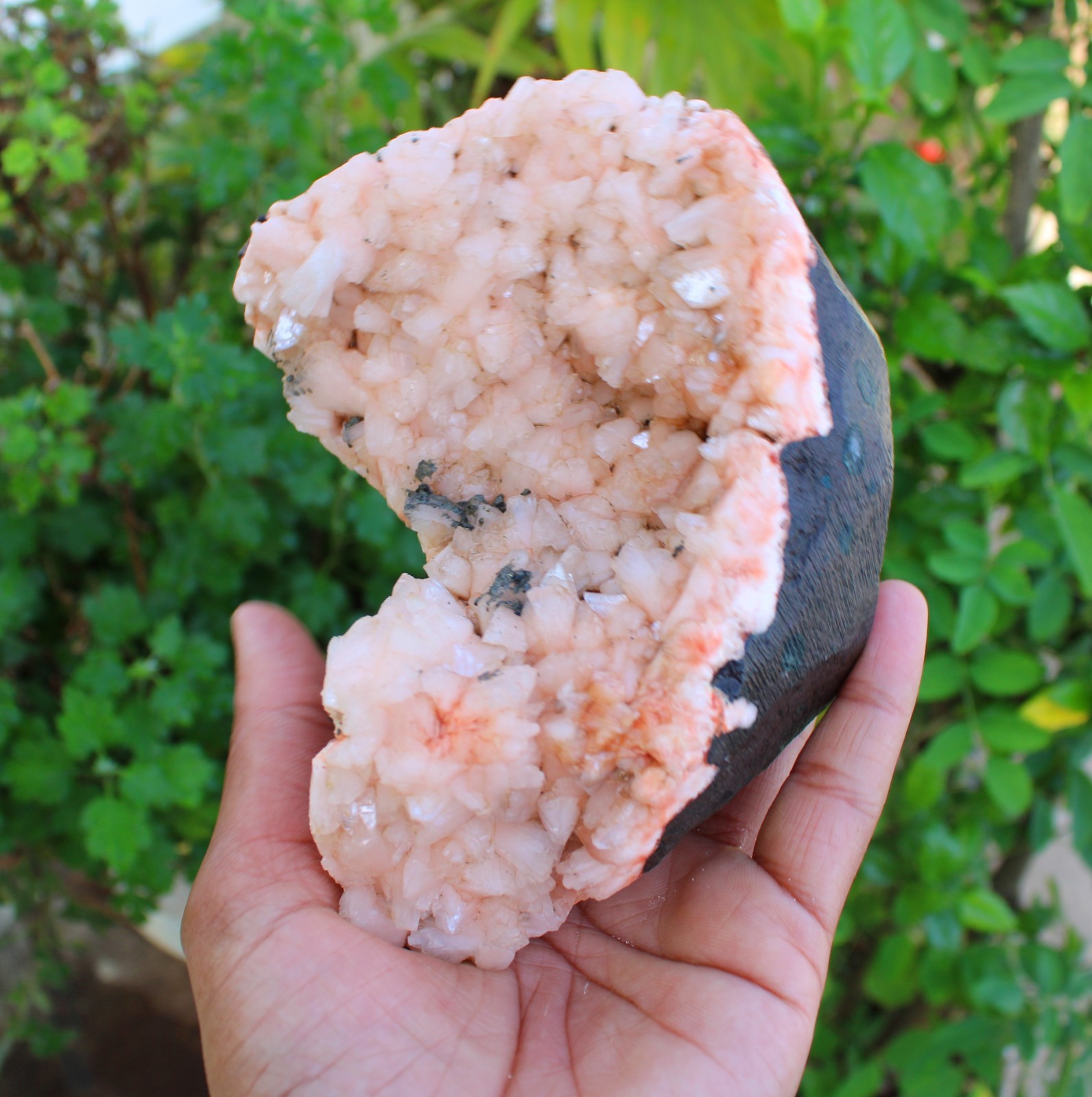 Heulandite Format In Geode Matrix Minerals Specimen #A38